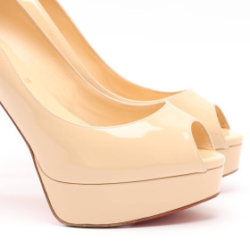 LOUBOUTIN 