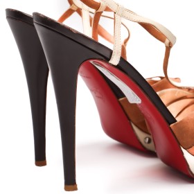 LOUBOUTIN 