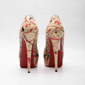 LOUBOUTIN 
