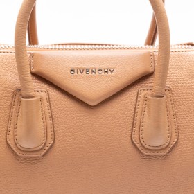 GIVENCHY 