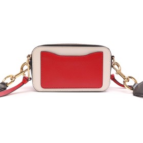 MARC JACOBS 