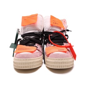 OFF WHITE 