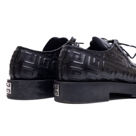 GIVENCHY 