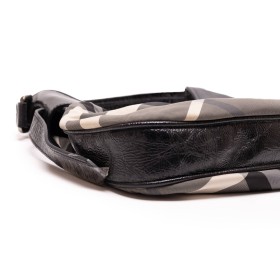 BURBERRY *INCLUYE CARTERA