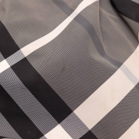 BURBERRY *INCLUYE CARTERA