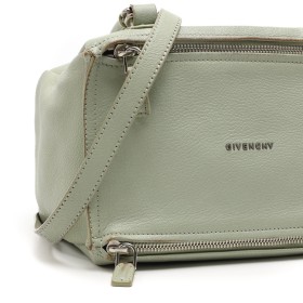 GIVENCHY 