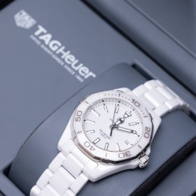 TAG HEUER COMPOSICIóN: CERáMICA BLANCA 
