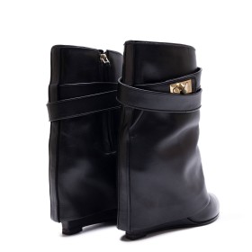 GIVENCHY 