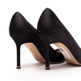 MANOLO BLAHNIK 