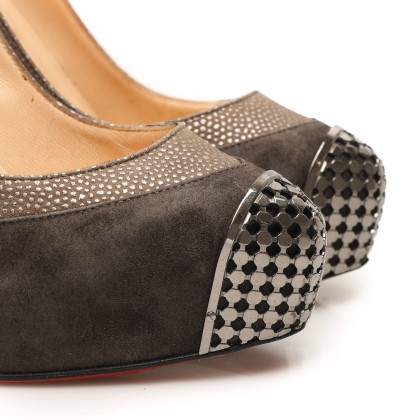 LOUBOUTIN 