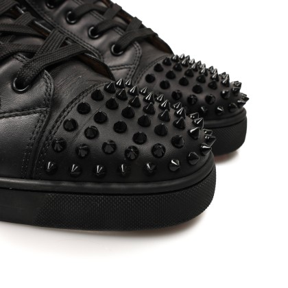 LOUBOUTIN 