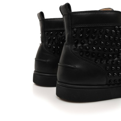 LOUBOUTIN 