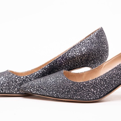 MANOLO BLAHNIK 
