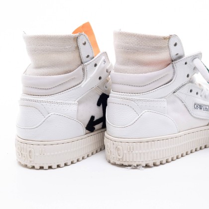 OFF WHITE 