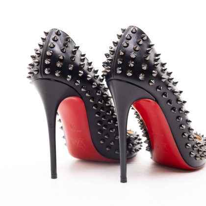LOUBOUTIN 
