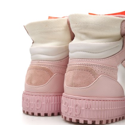 OFF WHITE 