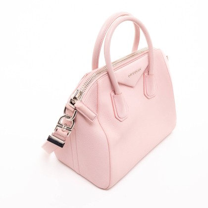 GIVENCHY 
