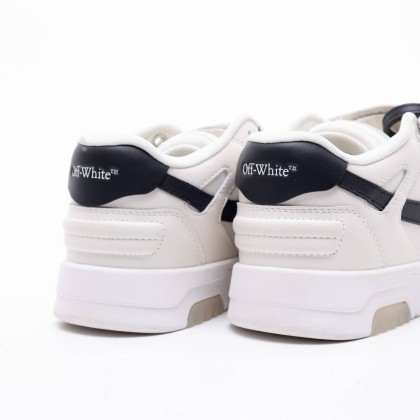 OFF WHITE 