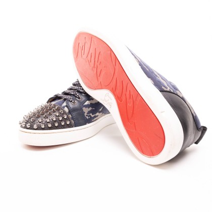 LOUBOUTIN 
