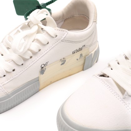 OFF WHITE 