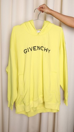 GIVENCHY 