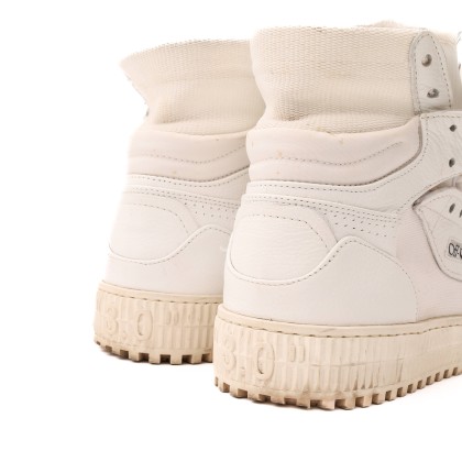 OFF WHITE 
