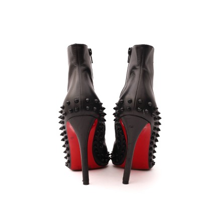 LOUBOUTIN 