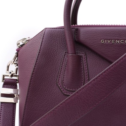 GIVENCHY 