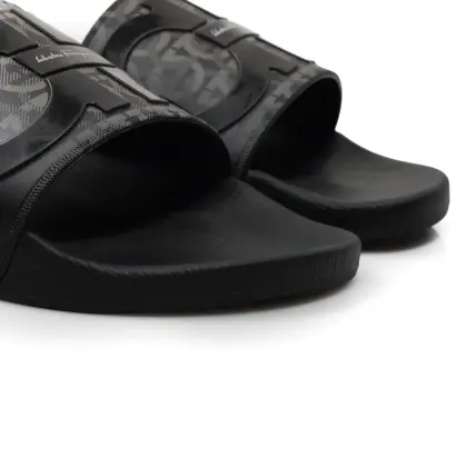 FERRAGAMO 