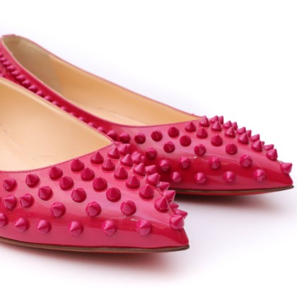 LOUBOUTIN 
