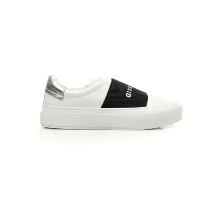 GIVENCHY 