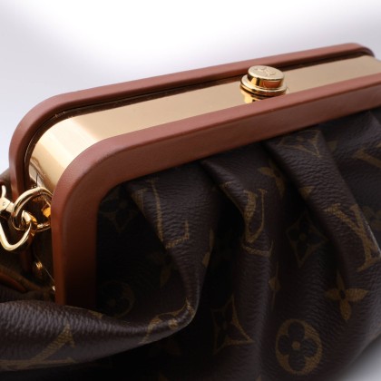 LOUIS VUITTON REVERSE MONOGRAM BOURSICOT
