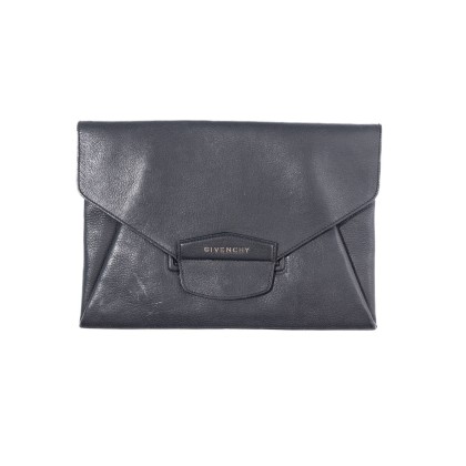 GIVENCHY 