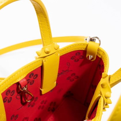 LOUBOUTIN 