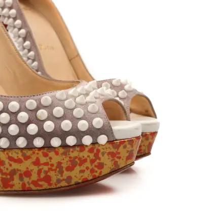 LOUBOUTIN 