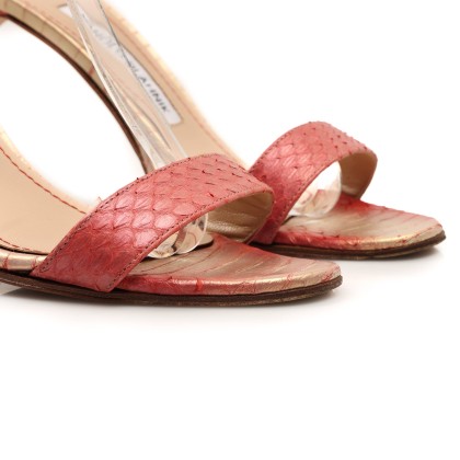 MANOLO BLAHNIK 