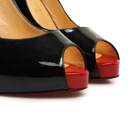 LOUBOUTIN 