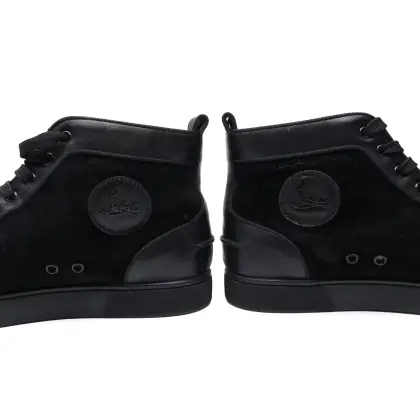 LOUBOUTIN 