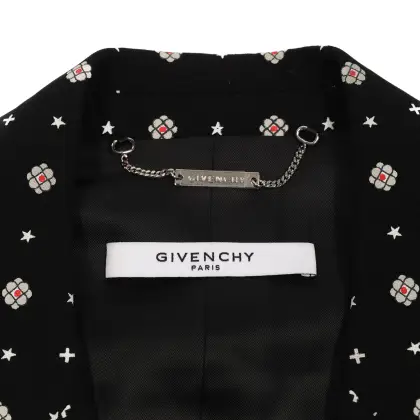GIVENCHY 