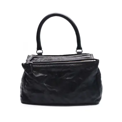 GIVENCHY 