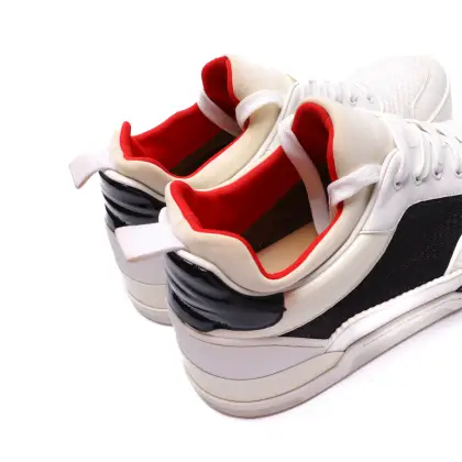 LOUBOUTIN 