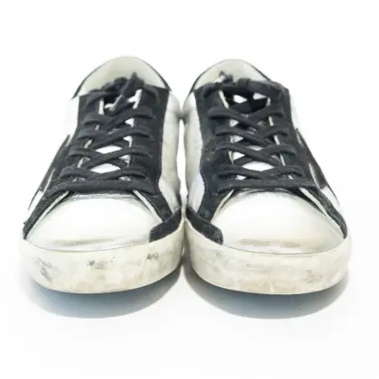 GOLDEN GOOSE 