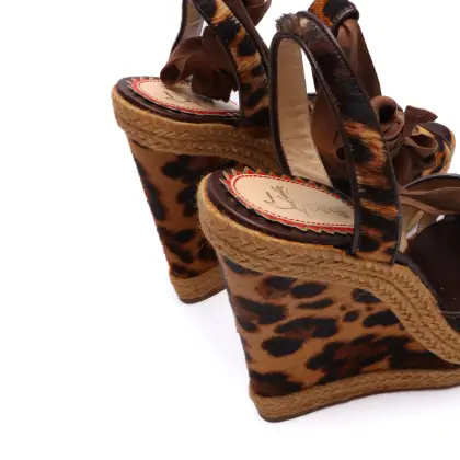 LOUBOUTIN 
