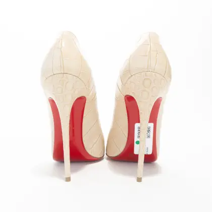 LOUBOUTIN 
