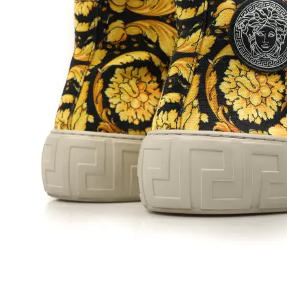 VERSACE 