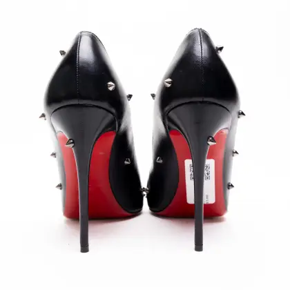 LOUBOUTIN 