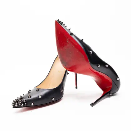 LOUBOUTIN 