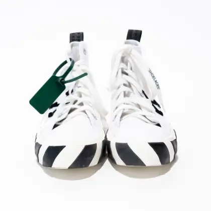 OFF WHITE 