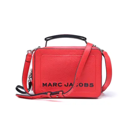 MARC JACOBS 