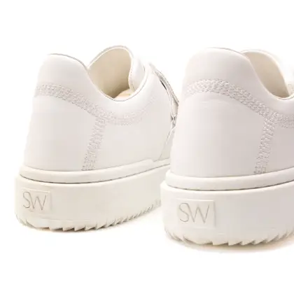 STUART WEITZMAN 